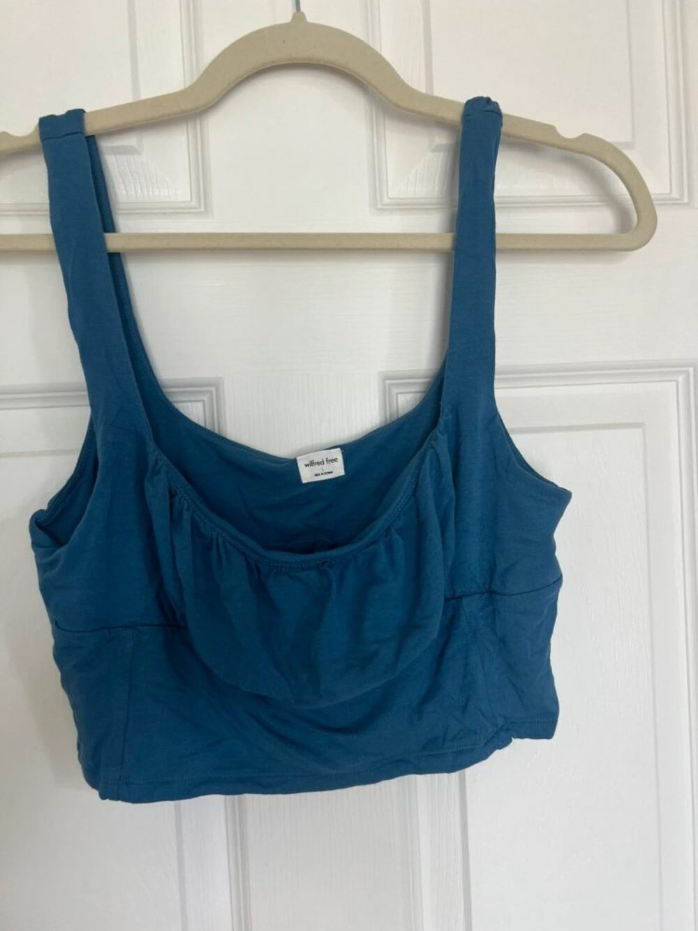 Aritzia Wilfred Free cropped tank in a gorgeous dusty teal/blue 💙